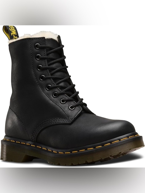 Dr. Martens 1460 Women\'s Faux Fur Lined Lace Up Boots Black Leather Women’s Sz 5